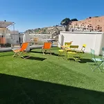 בית הארחה Nixar *