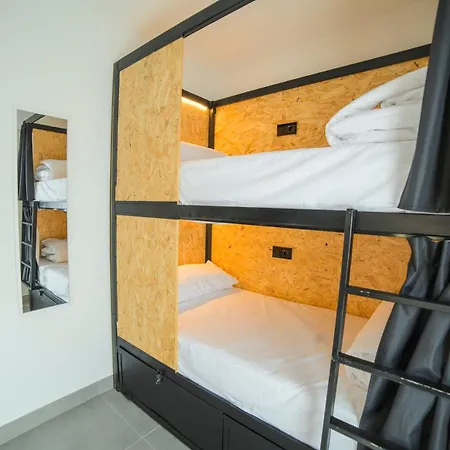 Hostel Nixar Almeria